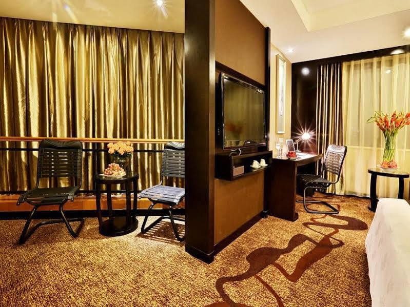 Minshan Yuanlin Grand Hotel Чунцин Экстерьер фото